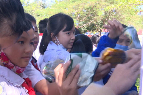 Lan tỏa phong trào phòng, chống rác thải nhựa trong học đường