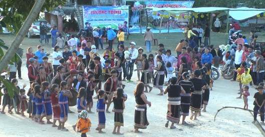Lễ hội nước giọt làng Kon Trang Long Loi