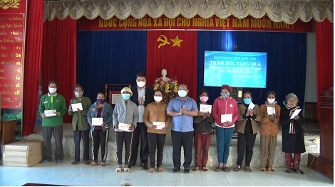 Đăk Hà - Thăm, tặng quà tết Nguyên đán Nhâm Dần 2022
