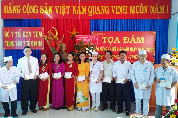 Đăk Hà - Tọa đàm kỷ niệm 64 năm ngày Thầy thuôc Việt Nam