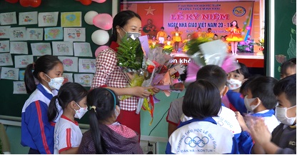 Sôi nổi các phong trào thi đua chào mừng ngày nhà giáo Việt Nam