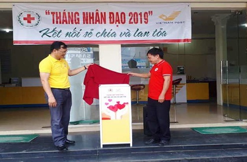 Khai trương “Thùng quỹ nhân đạo” tại Bưu điện huyện Đăk Hà